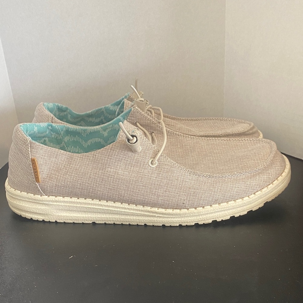 Women’s Hey Dude Casual Lace-Up Canvas Shoes in Beige Size 10